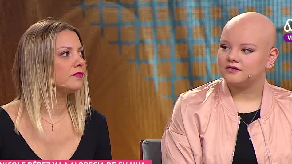 “A tu lado estaré”: Nicole Pérez preocupó al compartir registros desde la clínica por complicación de salud de su hija