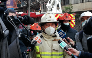 Incendio en departamento en Santiago centro dejó a una persona fallecida