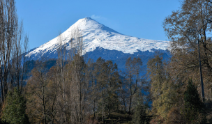 Sernageomin reporta “explosión moderada” en volcán Villarrica