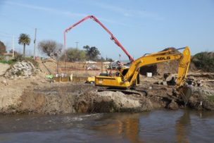 Instalan primera piedra de reposición de la principal avenida de Melipilla