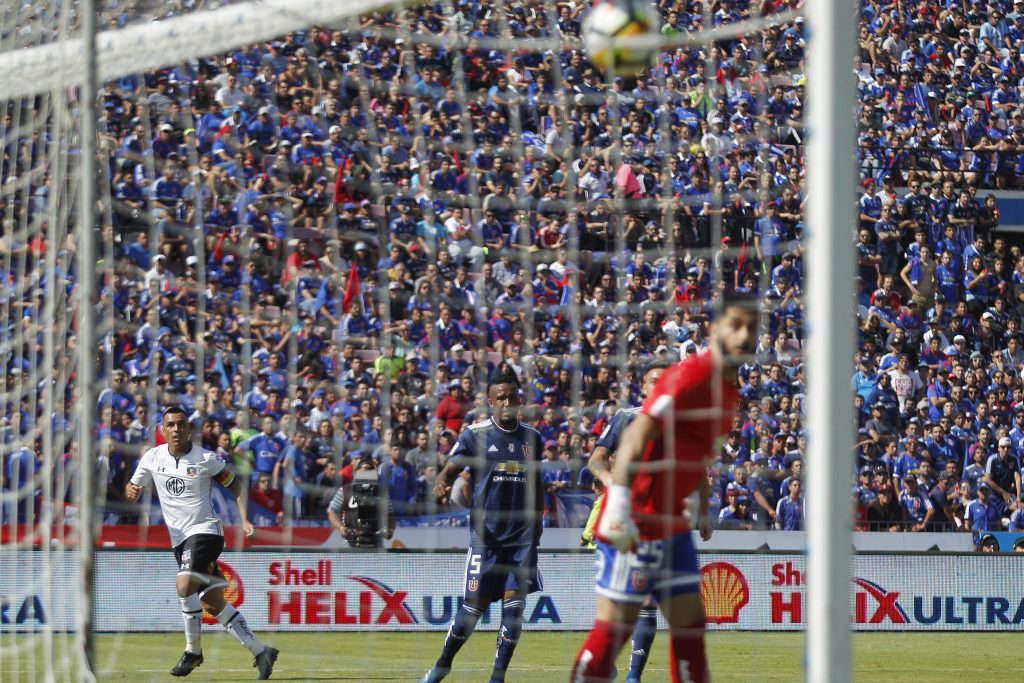 La “bestia negra” de la U: el brillante registro del “talismán” Esteban Paredes en los superclásicos