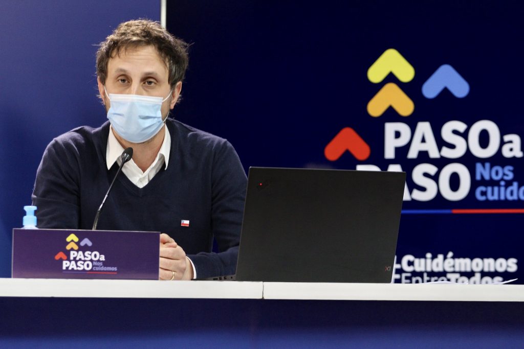 Menos de 10 casos de COVID-19 para pasar a Transición: Minsal actualiza indicadores del Plan “Paso a Paso”