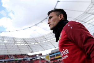 Charles Aránguiz fortalece su rol de referente en el Bayer Leverkusen con importante reconocimiento