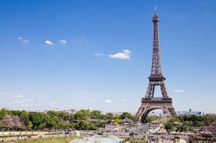 Torre Eiffel fue evacuada por amenaza de bomba