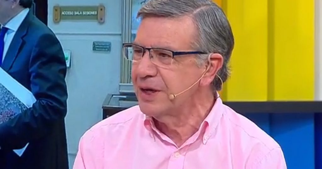 Joaquín Lavín defendió su constante participación en matinales: “Los alcaldes nos transformamos en grandes protagonistas”