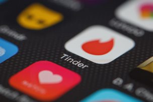 Pakistán bloqueó las aplicaciones Tinder y Grindr por 