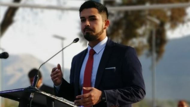 Concejal PC se convirtió en el alcalde más joven de Chile tras asumir en Tierra Amarilla