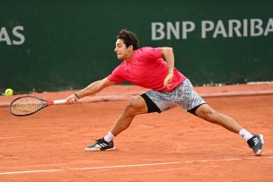 Cristian Garin volvió a darlo vuelta, avanzó de ronda e hizo historia en Roland Garros