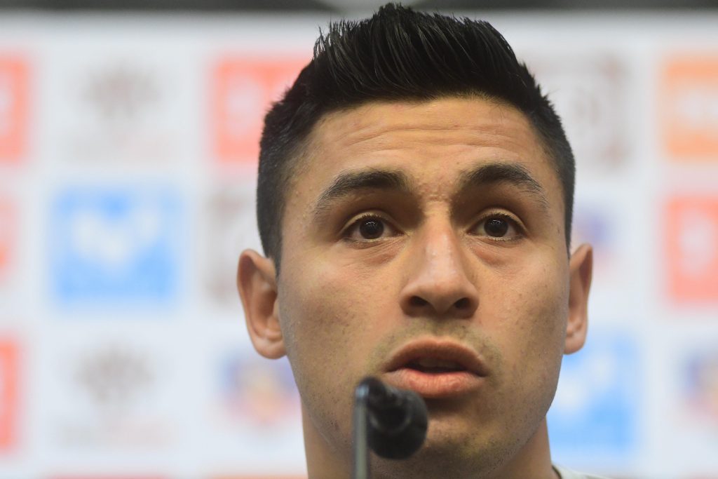 Claudio Baeza se pierde duelo del Necaxa por coronavirus y es duda en la ‘Roja’