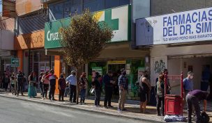 Providencia: seis sujetos fueron detenidos tras asaltar farmacia y huir en bus del Transantiago