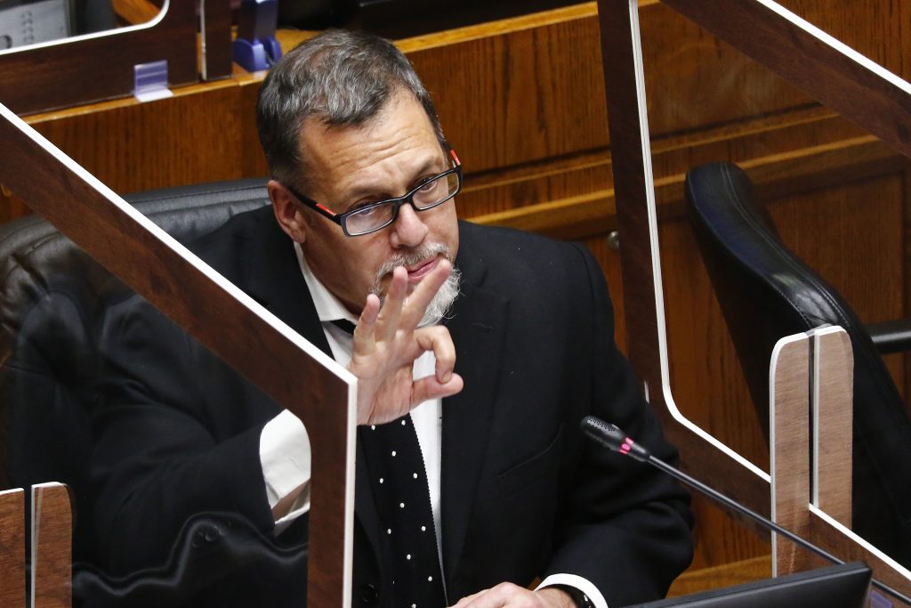 Senador Lagos Weber pide “aislar a la violencia” de cara al plebiscito