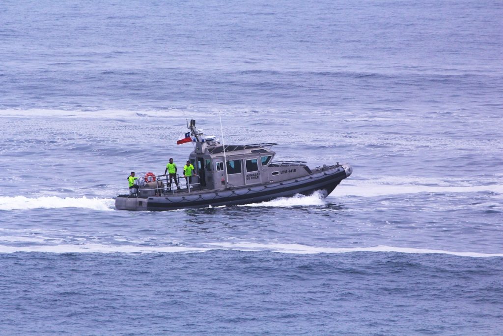 Embarcación no tenía matrícula: Buscan a tres pescadores desaparecidos en San Pedro de la Paz