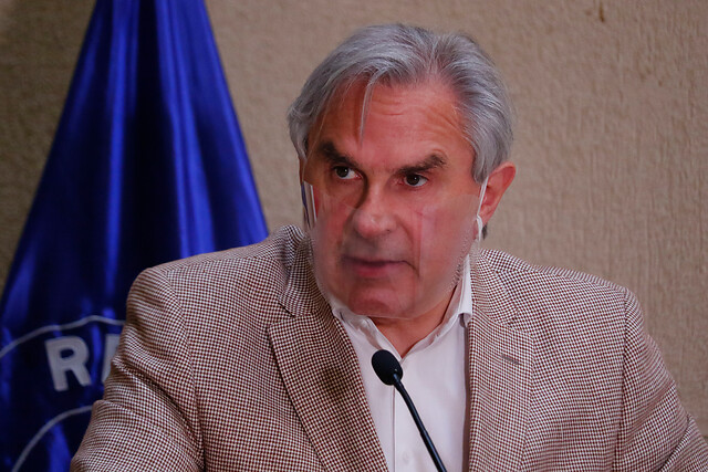 Senador Moreira califica de “anarquistas satánicos” a quienes incendiaron iglesias