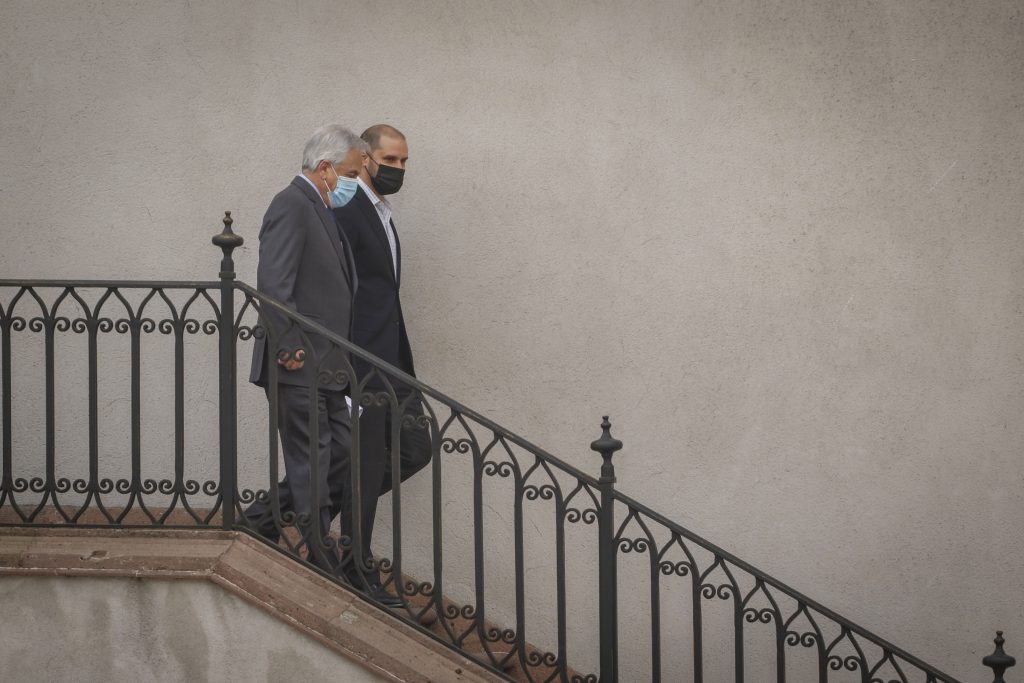 Vocero de Gobierno responde a Teillier: “Lamento que, a días del Plebiscito, el PC promueva un ataque directo a nuestra democracia”