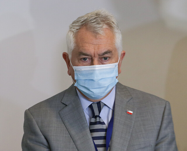 Ministro Paris respalda a Mañalich en día que se vota acusación constitucional: “Corresponde apoyarlo, aunque sea en silencio”