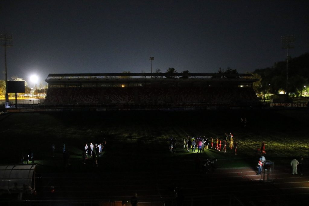 “¿Quién apagó la luz?”: Cuenta oficial de la UC festinó con el corte de luz en el duelo de los cruzados ante Curicó
