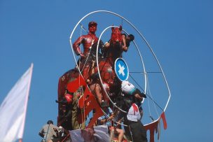 Estatua de general Baquedano vuelve a ser limpiada tras manifestación del 18 de octubre