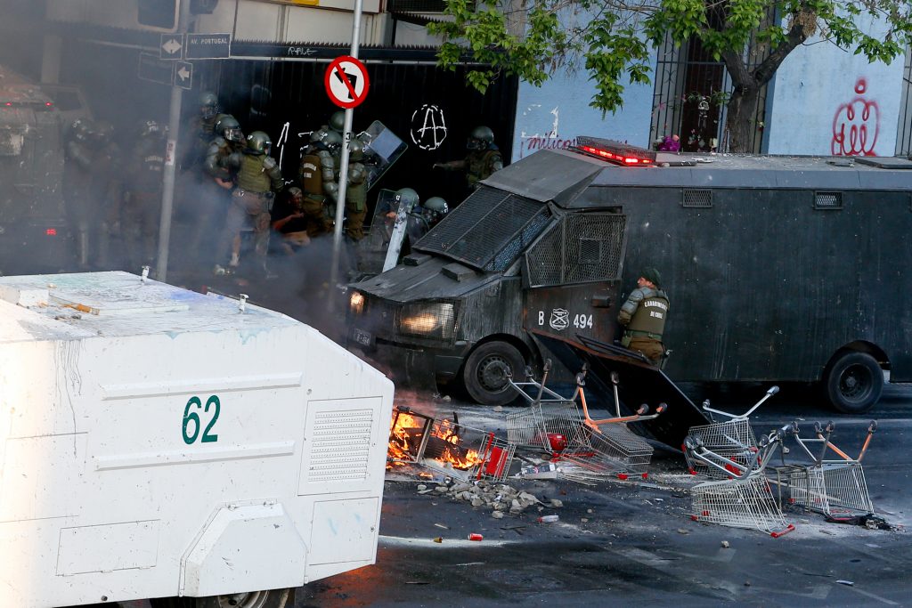 Balance de manifestaciones por conmemoración del ’18-O’: 580 detenidos y 116 carabineros heridos
