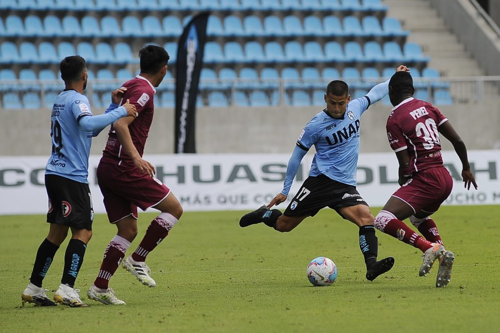 Deportes Iquique le dio “una mano” a Colo Colo y amargó el reestreno de Miguel Ponce en La Serena