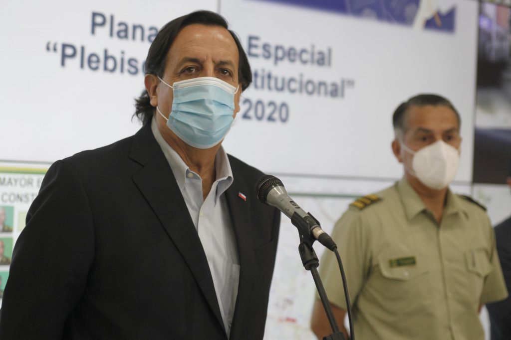 Ministro del Interior: “Todos estamos haciendo un esfuerzo para que el plebiscito sea un acto ejemplar”