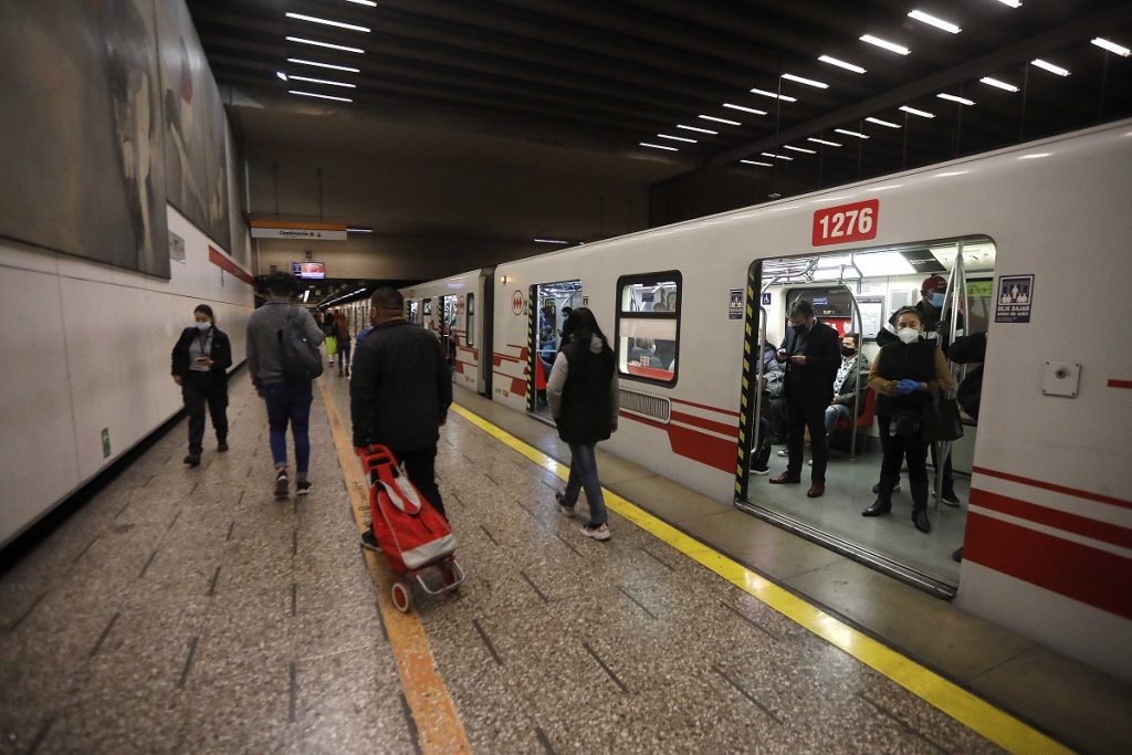 Metro informa que tres estaciones se encuentran cerradas y sin detención de trenes