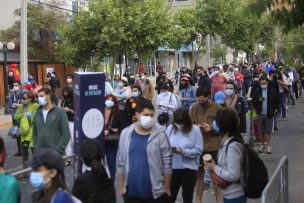 Plebiscito 2020: Largas filas se registran en locales de votación