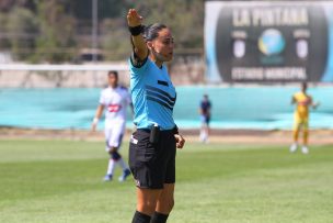 Árbitra María Belén Carvajal e histórico debut al dirigir en Primera División: 