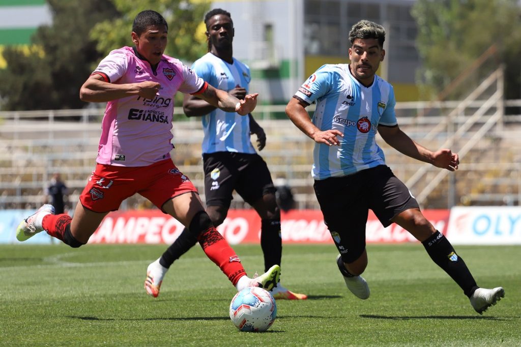 Ñublense rescató un empate ante un complicado Magallanes en la Primera B