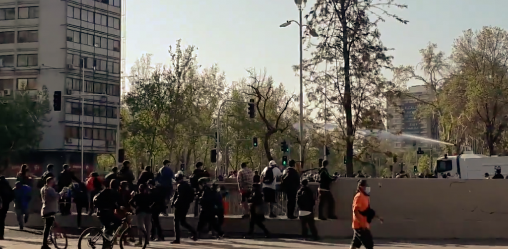 Se registran incidentes menores en Plaza Baquedano