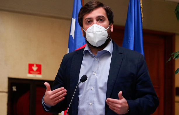 Diputado Soto califica como “irracionales” las razones para expulsar a carabinero