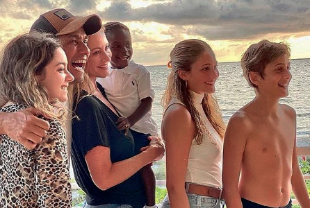 “De vacaciones con mi adorado Benji”: Rafael Araneda causó ternura tras publicar fotografía junto a su hijo