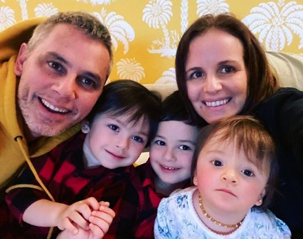 “Colección primavera-verano”: Hija de José Miguel Viñuela encantó en las redes al posar con tierno atuendo