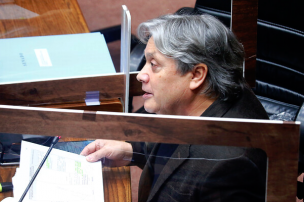 Senador Navarro denuncia a abogados de Jaime Mañalich por “amedrentamiento y presiones”