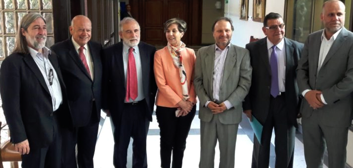 Bancada de senadores PS: “Exigimos al Gobierno dejar de lado las provocaciones innecesarias”