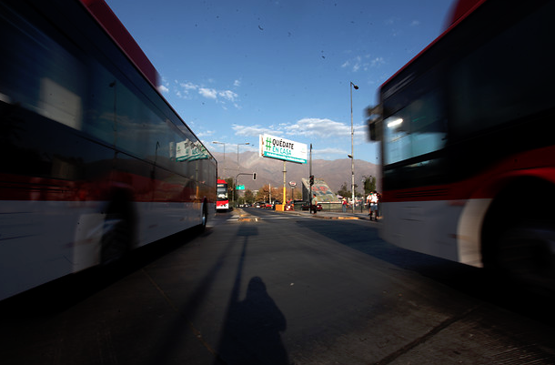 Informan refuerzos con buses por interrupción en servicio del Metro