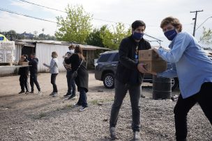 Más de 250 mil comidas y un millón de minutos de conectividad logró campaña que ayuda a los campamentos de Chile