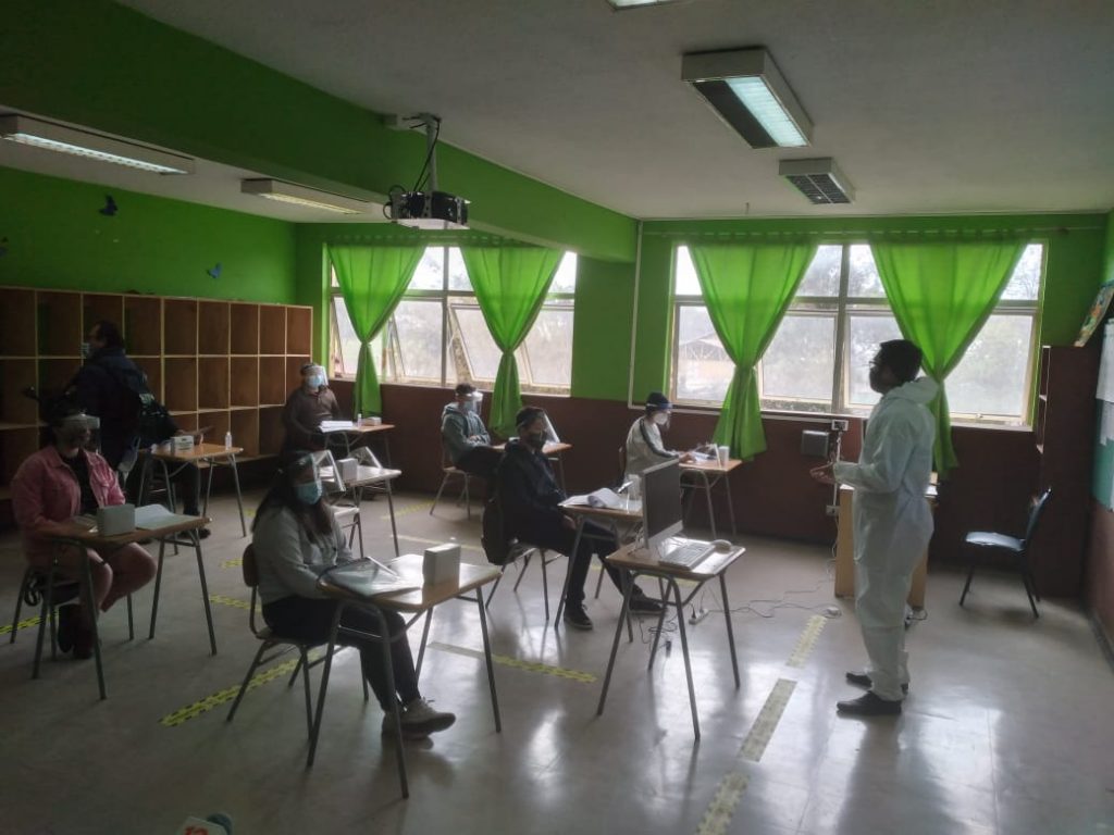 “Aunque hubiese llegado solo uno”: Ministro Figueroa responde a Colegio a Profesores, que calificó de “papelón” el regreso a clases en Pirque