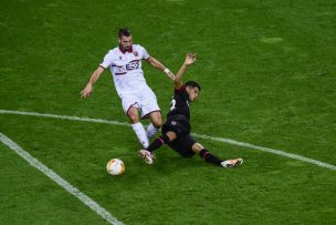 Bayer Leverkusen de Charles Aránguiz goleó al Niza en su debut en la Europa League