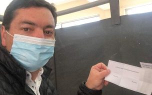 El grave error del diputado Juan Manuel Fuenzalida: fotografió voto y compartió imagen en Instagram