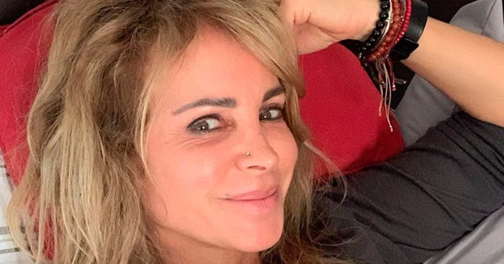“Diosa”: Los halagos que recibió Eva Gómez tras compartir foto en bikini a sus 49 años