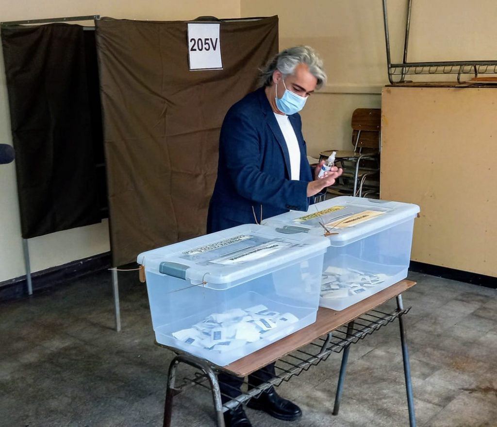 Marco Enríquez-Ominami tras votar en el Plebiscito: “Es quizás el día más importante de mi vida”