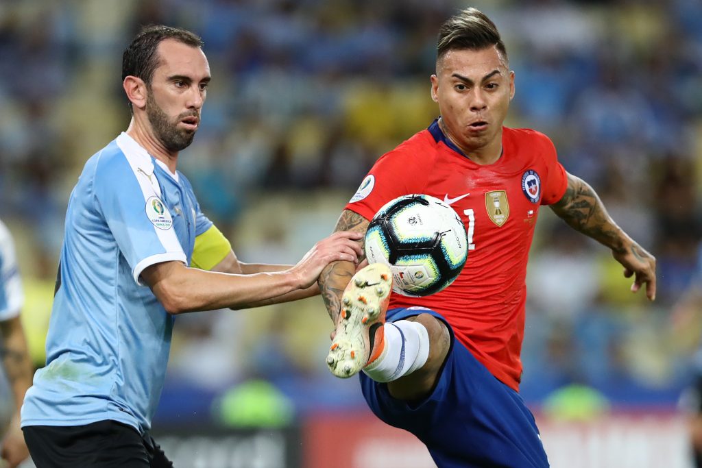 Capitán de Uruguay exhibió su respeto hacia la Roja: “Es ganadora y con grandes figuras mundiales”