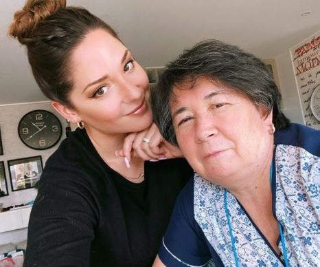 “Ya está corriendo”: Kel Calderón mostró el impresionante progreso de su asesora del hogar tras accidente cerebrovascular