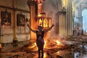 Joven publica foto en Instagram celebrando incendio al interior de Iglesia de Carabineros