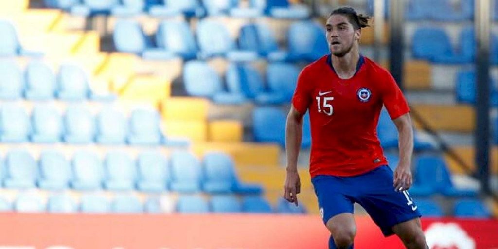 Francisco Sierralta fue suplente en empate del Watford en la Championship de Inglaterra