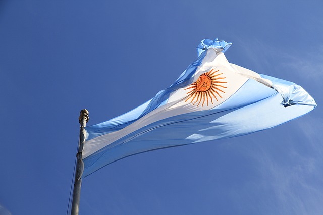 Pobreza sube en Argentina y afecta a 40,9% de la ciudadanía
