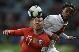 Gary Medel sería baja para los partidos clasificatorios de la Roja en noviembre