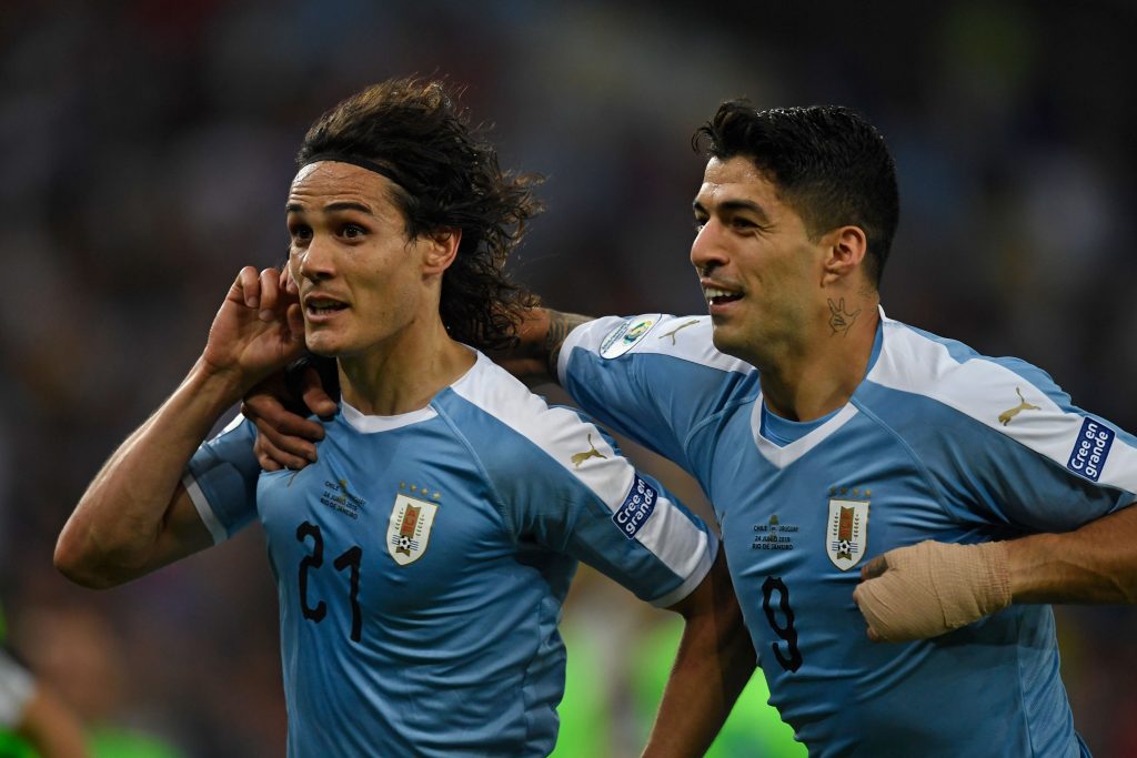 Con Suárez, pero sin Cavani: Uruguay entregó la lista de jugadores para enfrentar a la Roja