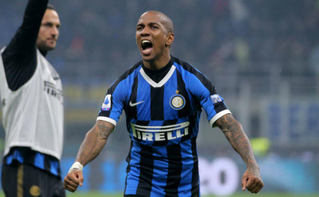 Ashley Young es el sexto positivo confirmado por coronavirus en el Inter