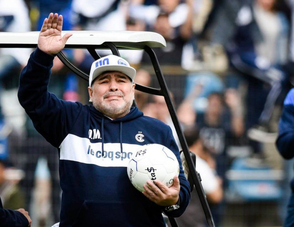 “Maradona no está en condiciones de asumir un rol protagónico; está siendo usado y su entorno tiene que cambiar de forma urgente”